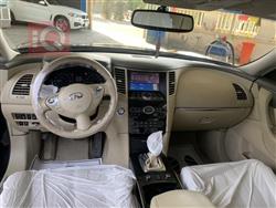 Infiniti QX70